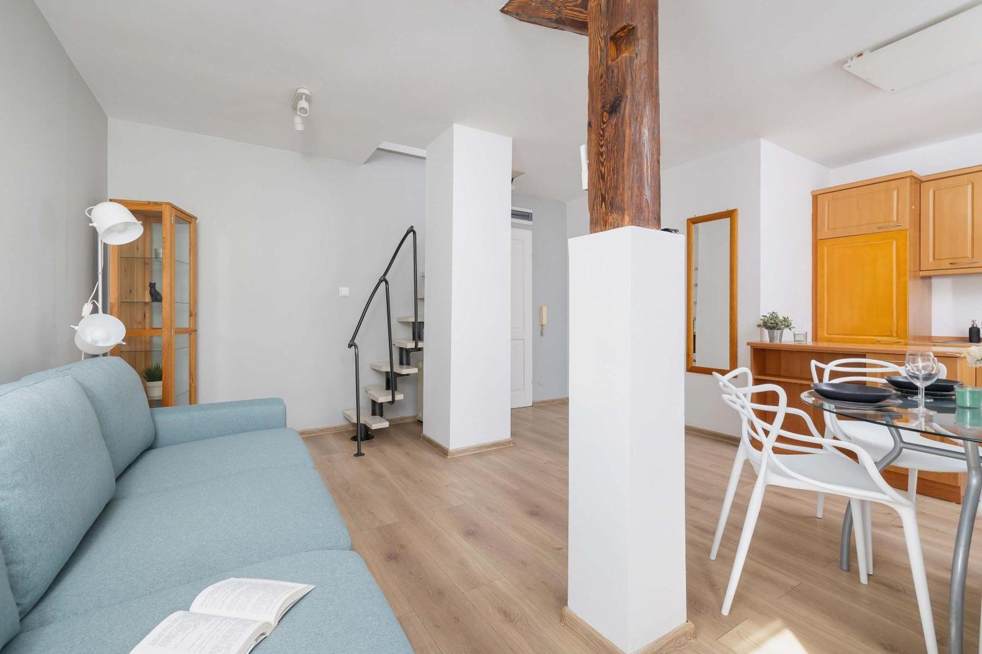 Klimatyzowany Z Dwiema Sypialniami W Centrum Krakowa Blisko Rynku I Parku By Renters Krakau